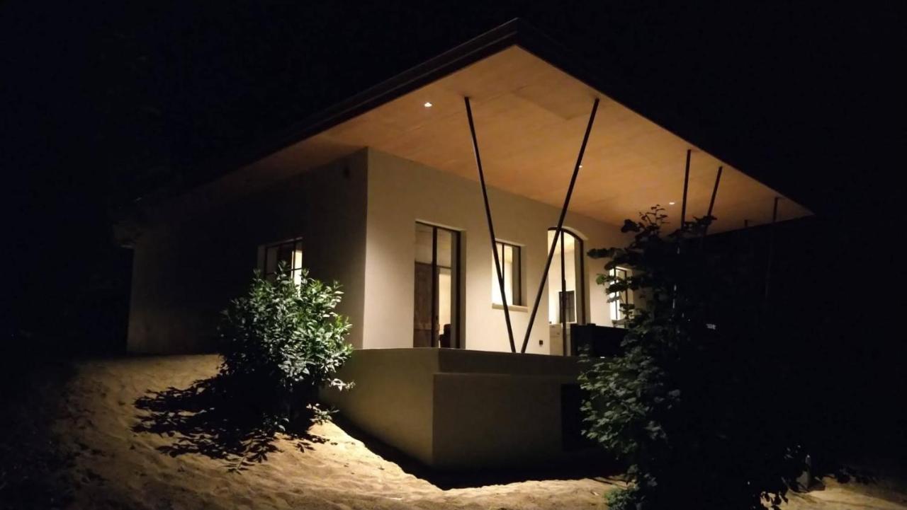 The Cabin Morris Holsbeek Екстериор снимка