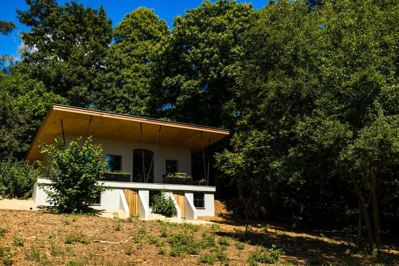 The Cabin Morris Holsbeek Екстериор снимка