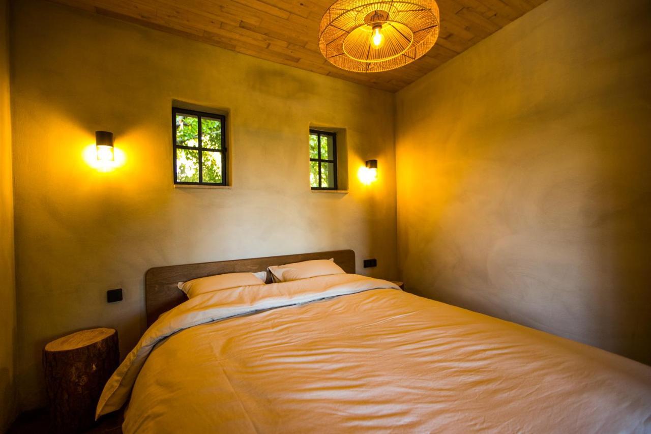 The Cabin Morris Holsbeek Екстериор снимка